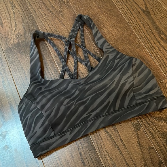 Lululemon Free To Be Serene Bra Womens Size 4 Le Tigre Camo Deep Coal Multi - Picture 2 of 6